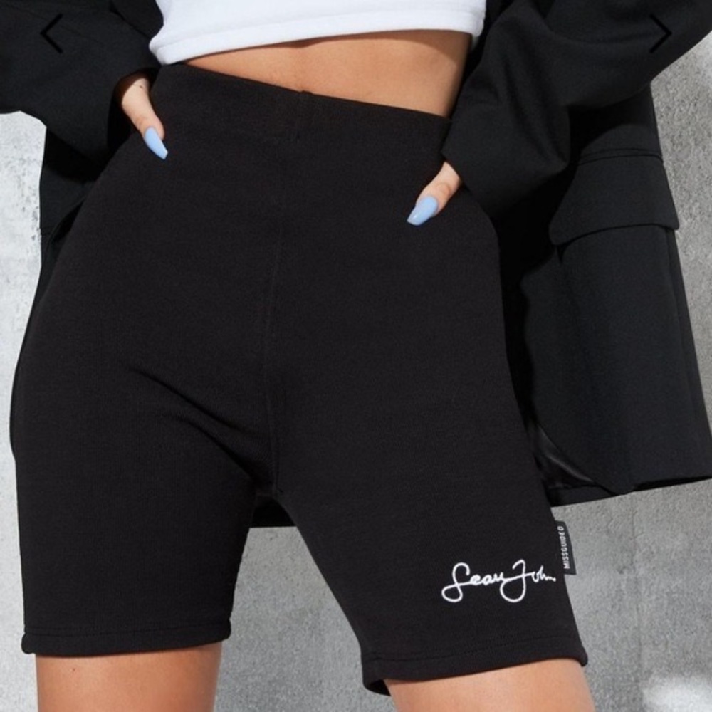SJXMG RIB CYCLING SHORTS
BLACK